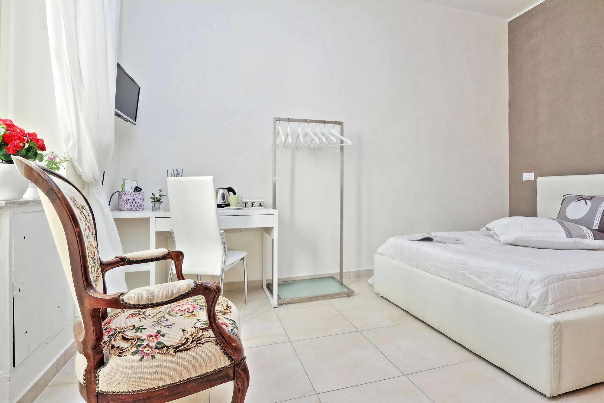 San Pietro Stazione Guesthouse Rome Buitenkant foto